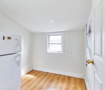 For Lease - 1351 Lansdowne Avenue Unit# Upper, Toronto, Ontario - Photo 4