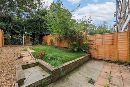 4 bedroom maisonette to rent - Photo 4