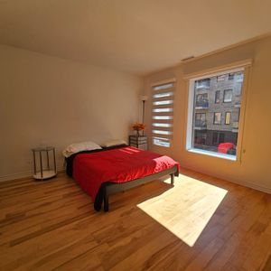 Grand Condo 4 1/2 Meublé à Louer! - Photo 3