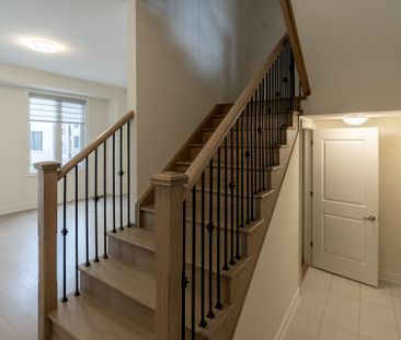 For Lease - 510 New England Court, Newmarket, Ontario - Photo 4