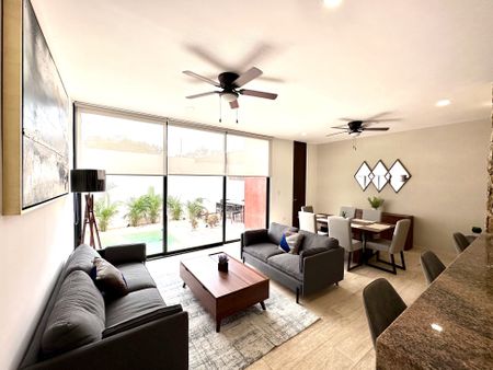 ¡Townhouse amueblado en renta, dentro de privada con servicios incluidos y alberca! - Photo 2