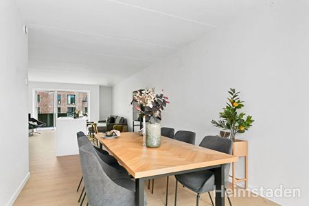 Med stor altan mod syd - gulvvarme og alle hårde hvidevarer er med - Foto 3