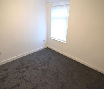 2 bedroom semi-detached house to rent - Photo 6