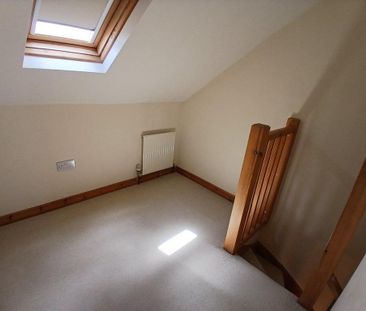 4 bedroom semi-detached house to rent - Photo 4