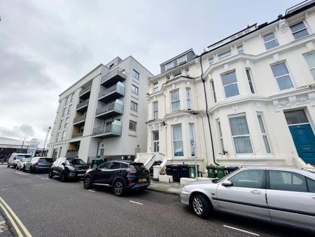 1 bedroom flat to rent - Photo 2