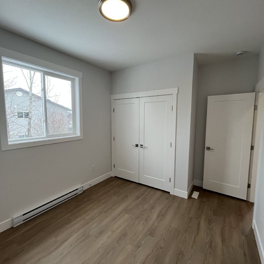 WHITTAKER 2 - A - 8710 - Photo 1