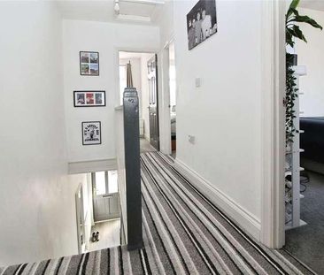 Church Road, Harold Wood, Romford, Essex, RM3 - Photo 6
