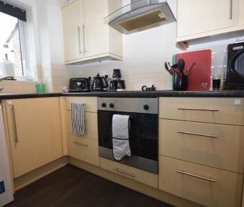 Prestatyn Close, Old Town, Stevenage, SG1 - Photo 2