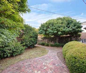 1/5 Bennett Street, Burwood VIC 3125 - Apartment For Rent | Domain - Photo 1