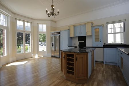 3 bedroom apartment to rent - Photo 3