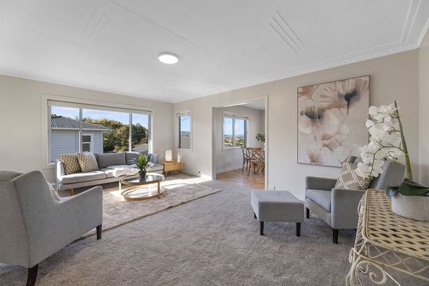 Sunny 3-Bedroom Home in Wakari - Photo 1