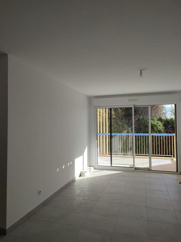 Location Appartement 2 pièces 50m² NICE 06100 - Photo 2