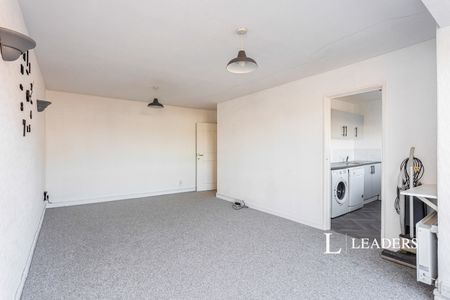 2 bedroom apartment to rent London Road, Burgess Hill, West Sussex, RH15 - Photo 2