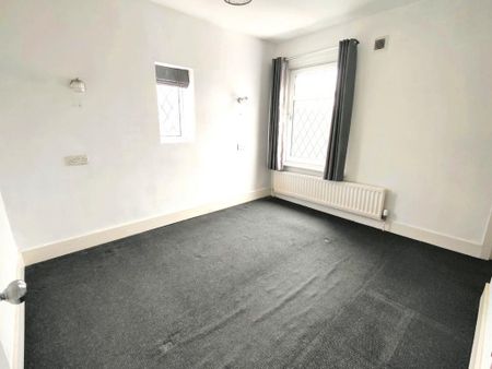 2 bedroom end of terrace house to rent - Photo 4