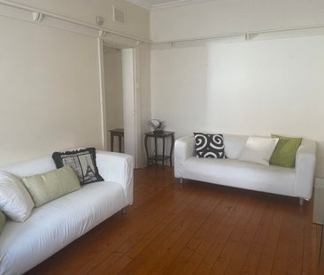 Prime beachside location., two-bedroom apartment, moments from Coog... - Photo 1