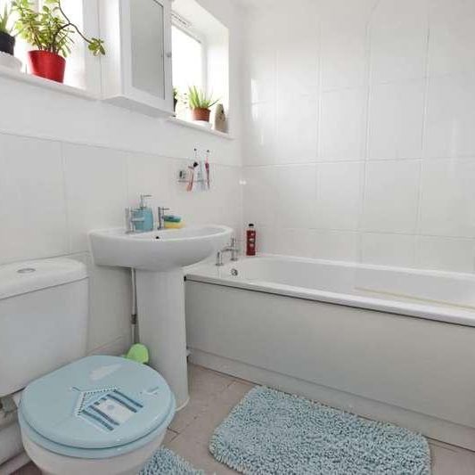 Rose Drive, Walsall, WS8 - Photo 1