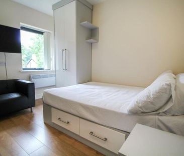 Studio to rent - Photo 2