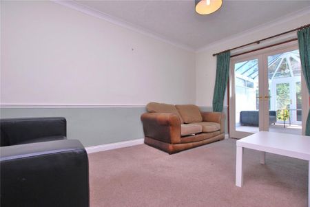 4 bedroom semi-detached house to rent - Photo 5