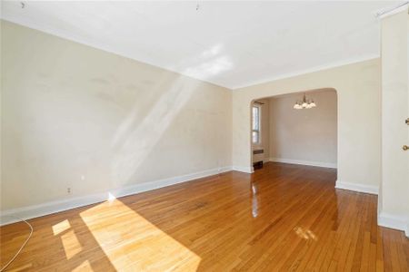 For Lease - 116 Eastwood Road Unit# 2, Toronto, Ontario - Photo 2