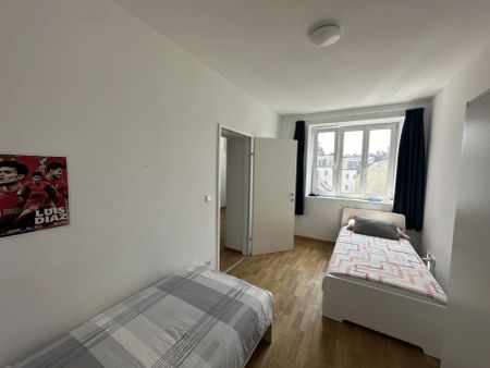 UNBEFRISTET: große 5 Zimmer im frisch ausgebauten Dachgeschoss mit Balkon! - Foto 4