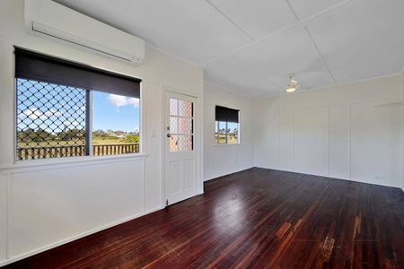Prime Location - Views over Parkland - Photo 3