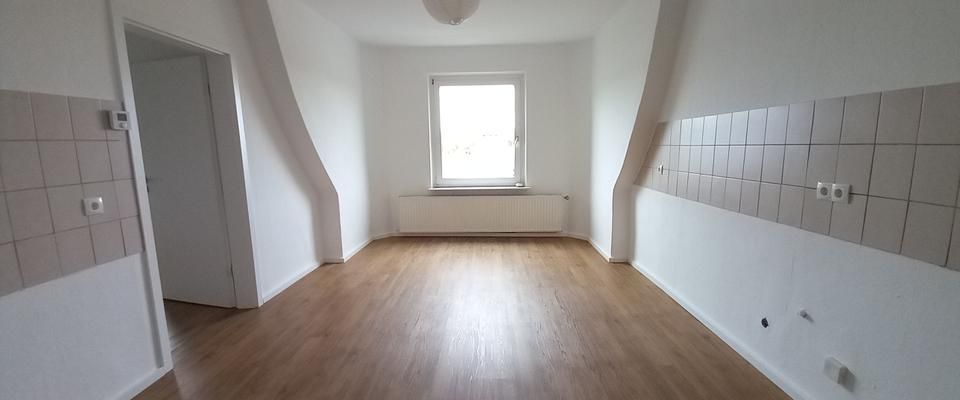 53159 - Helle Dachgeschosswohnung mit 3 Zimmern - Foto 1