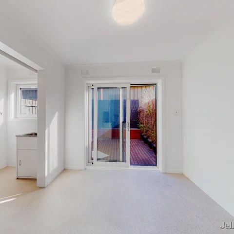 2 Bed, 1 Bath - Photo 1