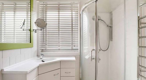 9 month rental-3 bedrooms with double garage - Photo 1