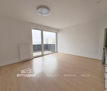 Pronájem bytu 2+kk 56 m² - Fotografie 1
