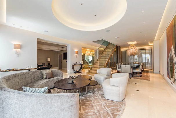 5 bedroom flat to rent - Photo 1