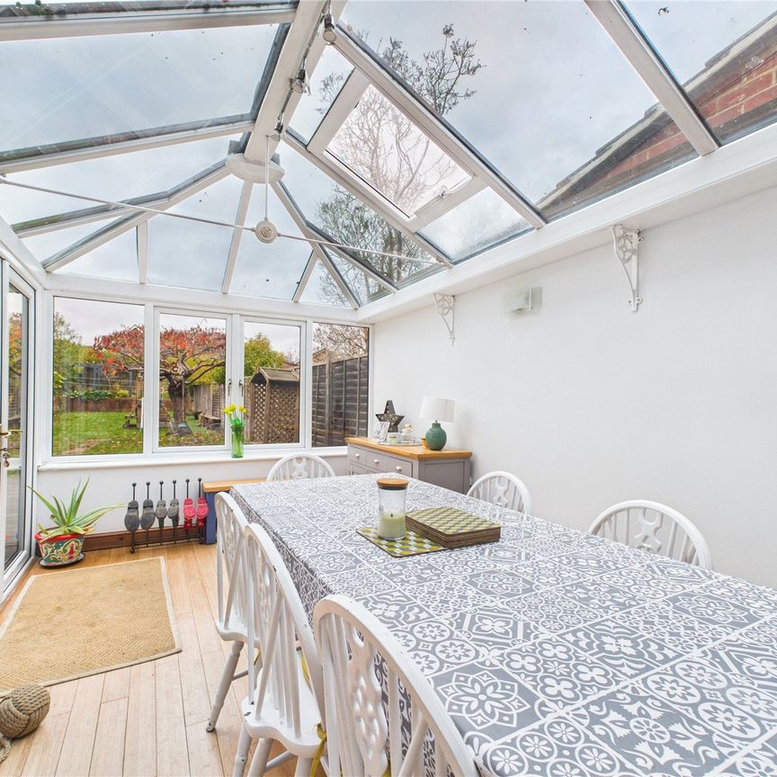 Henley Road, Reading Henley Road, Reading - Photo 1