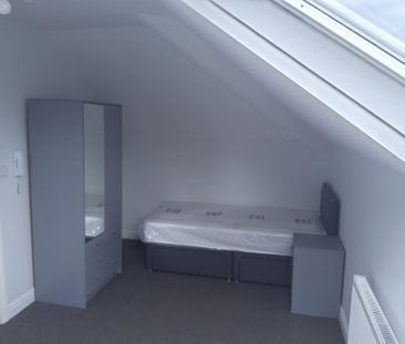 1 bedroom in a house share to rent - Photo 6