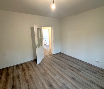 Frisch renovierte 3-Zimmer-Wohnung mit Balkon! - Foto 1