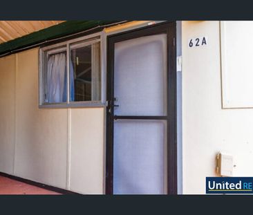 One Bedroom Granny Flat with Water Usage Included - Close to all Am... - Photo 4