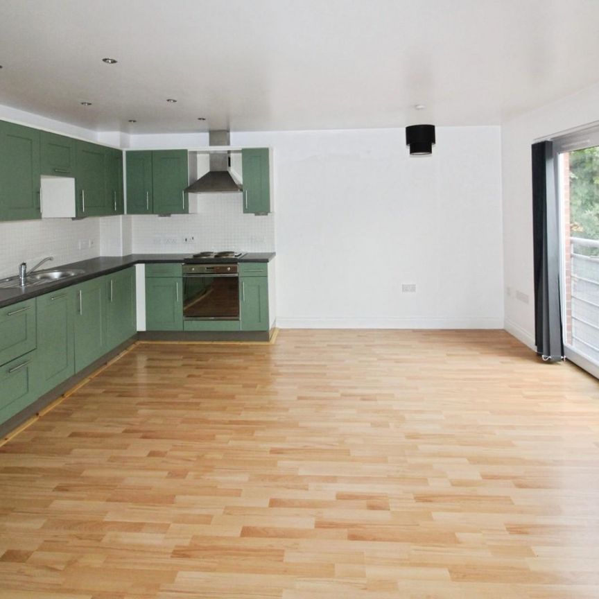 2 bedroom Flat To Let - Photo 1