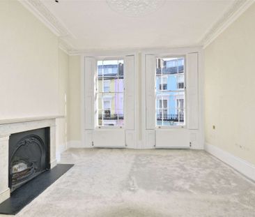 Well-proportioned four-bedroom family home, located on a picturesqu... - Photo 1