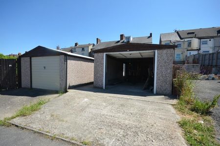 2 bedroom House To Let - Photo 3