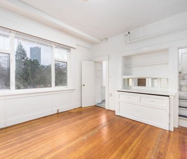 Strathmore Lodge Apartments - Photo 2