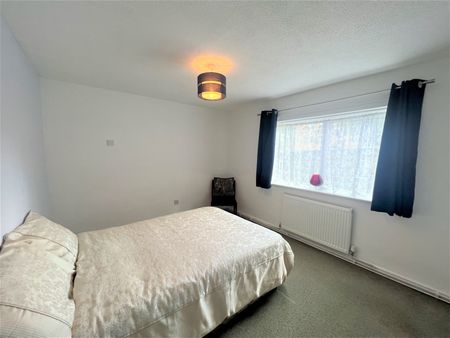 Westwood Court, Barnsley, S70 2LT - Photo 4