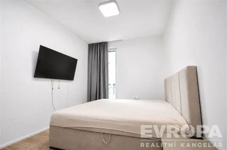 Moderní a kompletně zařízený byt 3+kk s terasou, garážovým stáním a sklepem – VIVA Vrchlabí - Photo 5