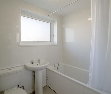 Ullswater Crescent, Derriford, Plymouth - Photo 6