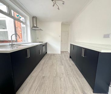 3 bedroom terraced house to rent - Photo 6