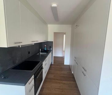 Renovierte 4.5-Zimmerwohnung - Höhenstrasse 3, 8344 Bäretswil - Photo 2