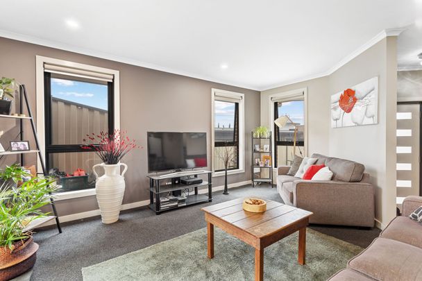 2/6 Legges Crescent, Prospect - Photo 1