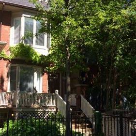 Charming One Bedroom Suite in Cabbagetown South - Photo 2