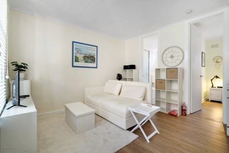 Love the location, live the bayside lifestyle – FURNISHED - Photo 3