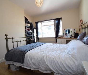 2 bedroom maisonette - Photo 2