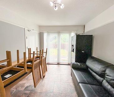 5 bedroom terraced house to rent - Photo 2