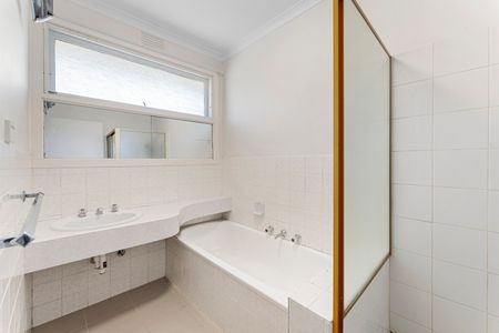 2/60 Zetland Road, Mont Albert VIC 3127 - Apartment For Rent | Domain - Photo 3
