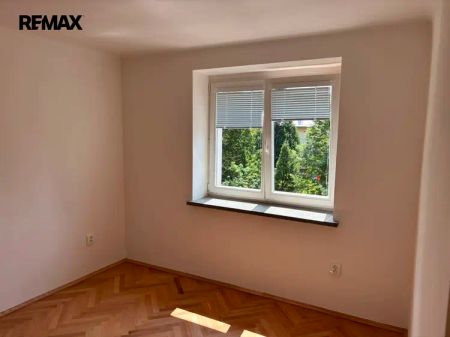 Atraktivní pronájem bytu 2+1 po kompletní rekonstrukci – skvělá v centru Rožnova pod Radhoštěm - Fotografie 3